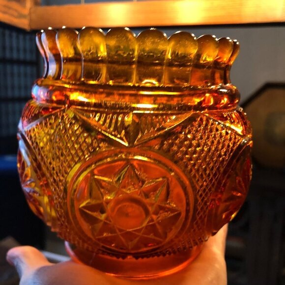Vintage amber hobstar carnival glass candle holder/vase - Picture 6 of 6